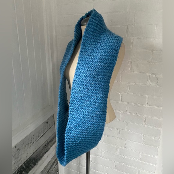 KNIT scarf - Picture 2 of 3